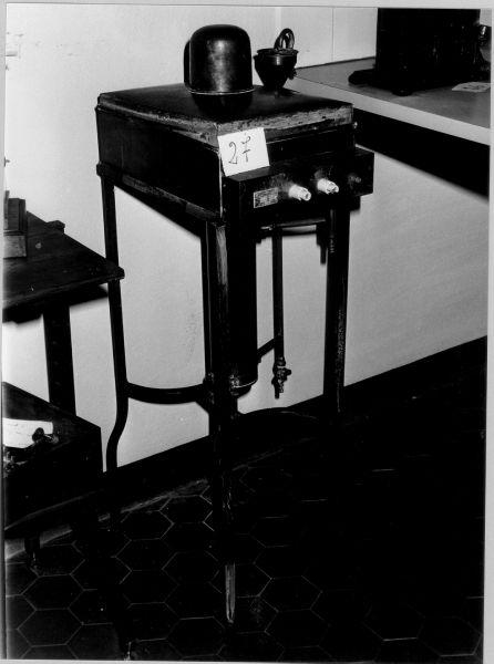 distillatore di acqua - ambito torinese (sec. XX)