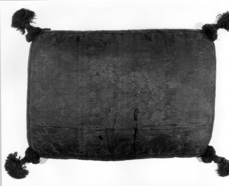 cuscino - manifattura lucchese (seconda metà sec. XVIII)