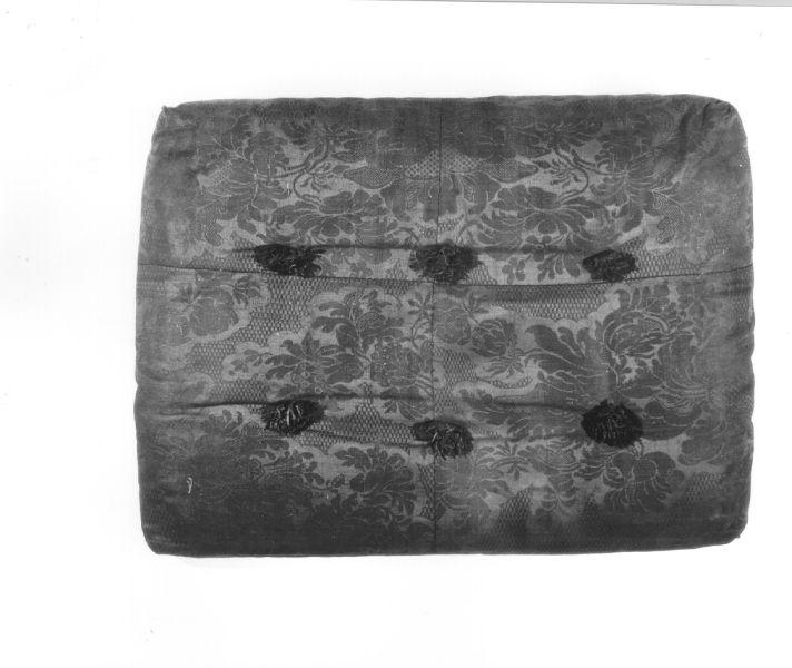 cuscino - manifattura lucchese (seconda metà sec. XVIII)