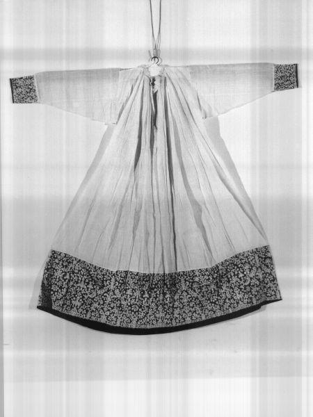 camice - manifattura fiamminga (?) (prima metà sec. XVIII)