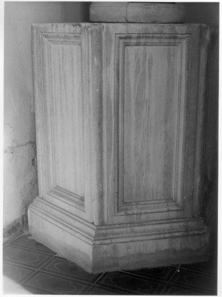 base di fonte battesimale - ambito toscano (metà sec. XIX)