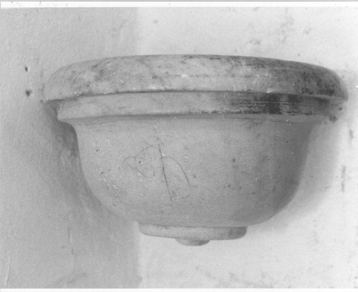 acquasantiera da parete - ambito livornese (sec. XVIII)