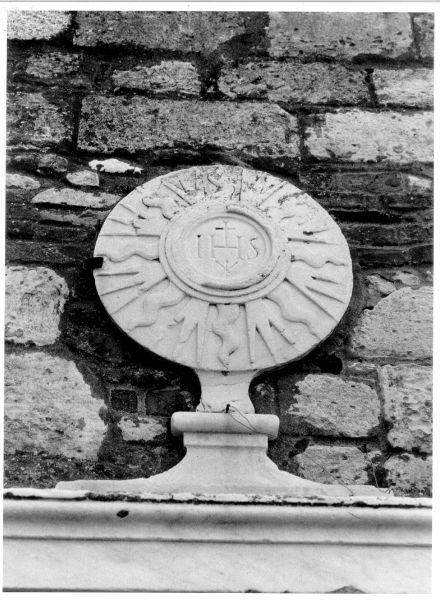 monogramma cristologico (rilievo) - ambito livornese (sec. XVIII)