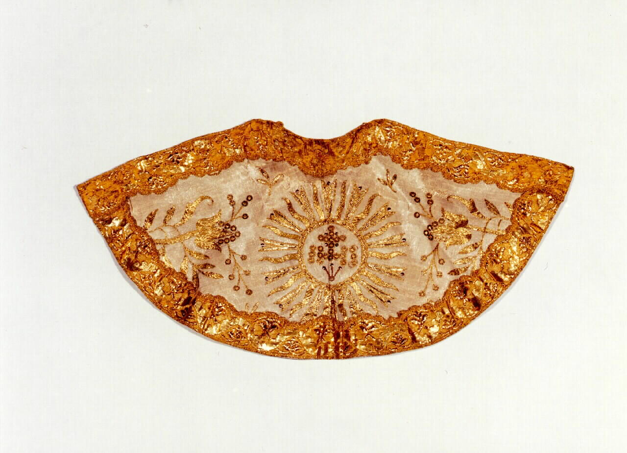 conopeo di pisside - manifattura siciliana (Seconda metà sec. XIX)