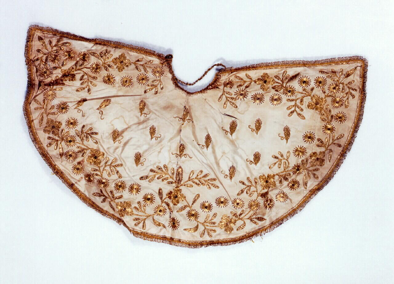 conopeo di pisside - manifattura siciliana (Metà sec. XIX)