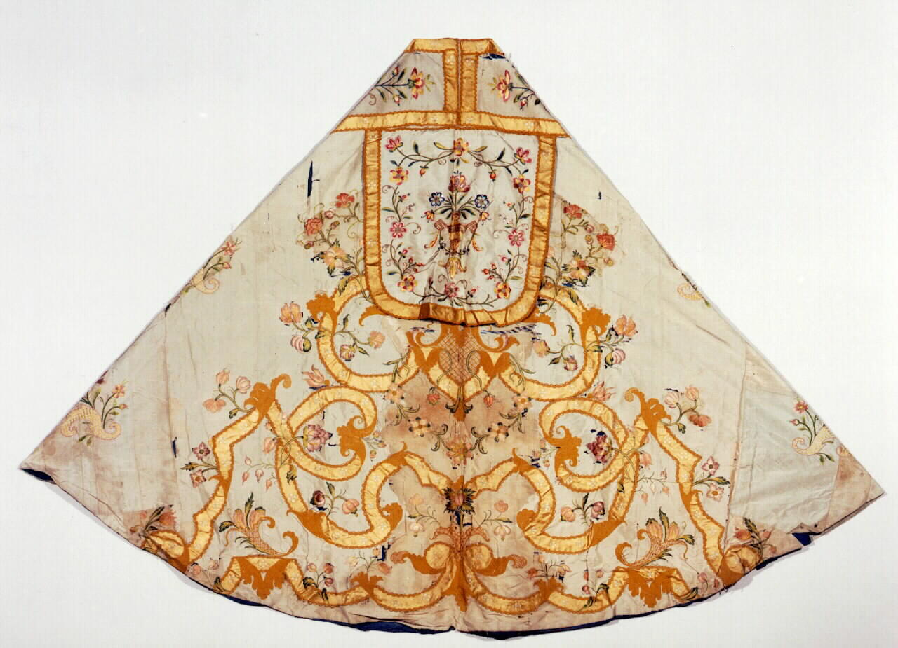 piviale - manifattura siciliana (Metà sec. XIX)