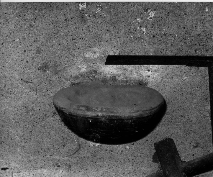 acquasantiera da parete - bottega toscana (sec. XVII)