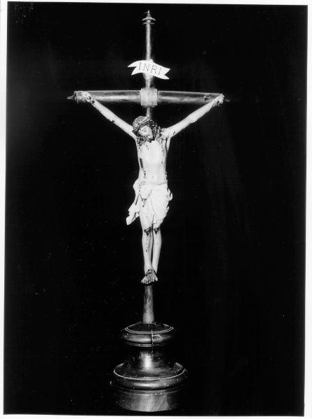 crocifisso - manifattura italiana (seconda metà sec. XIX)