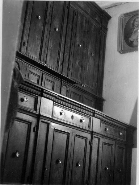 mobile da sacrestia - bottega lucchese (seconda metà sec. XVIII)