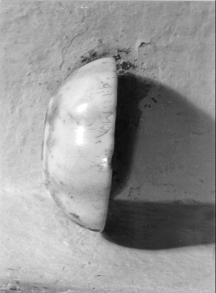 acquasantiera da parete - bottega toscana (prima metà sec. XVI)