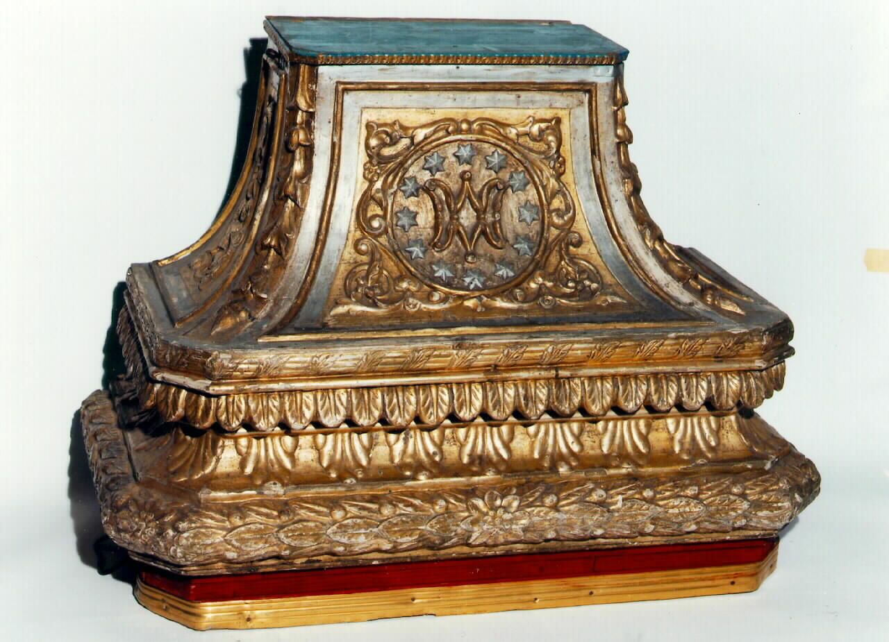 base di statua - produzione siciliana (Prima metà sec. XIX)