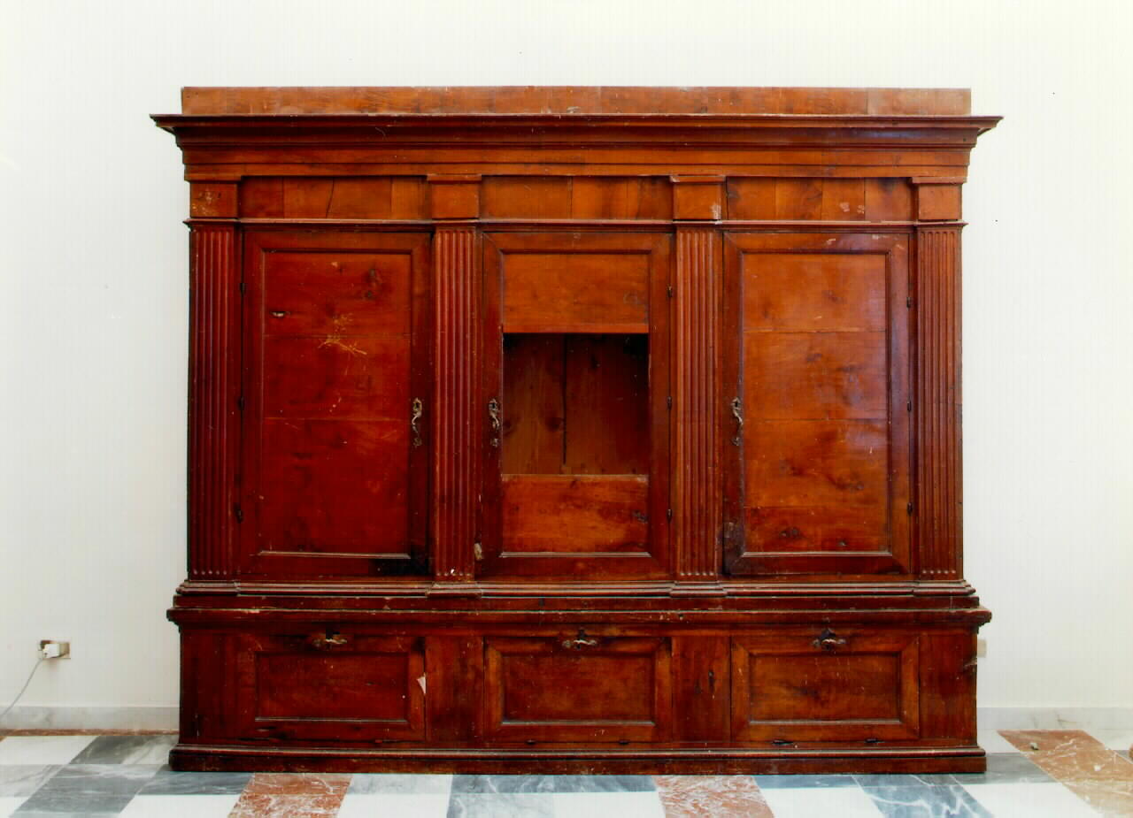 armadio - produzione siciliana (Prima metà sec. XIX)