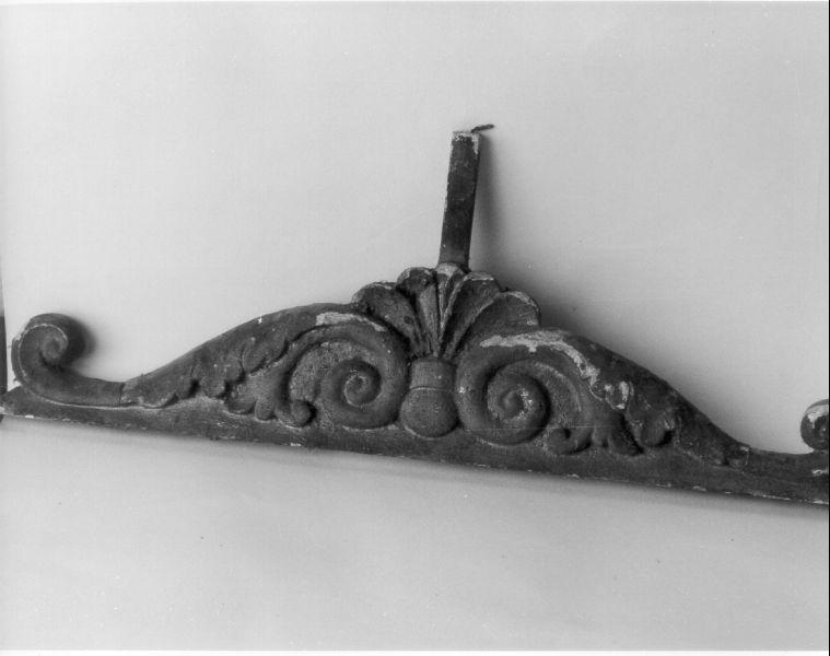 decorazione plastica - ambito lunigianese (secc. XVIII/ XIX)