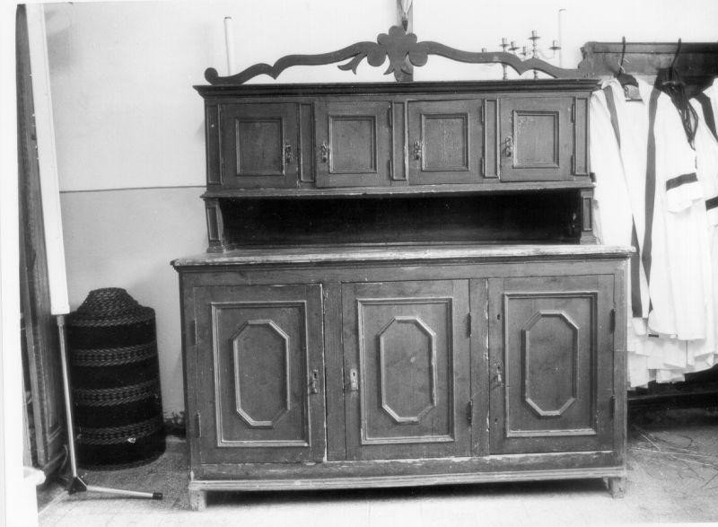 armadio da sacrestia - ambito lunigianese (secc. XIX/ XX)