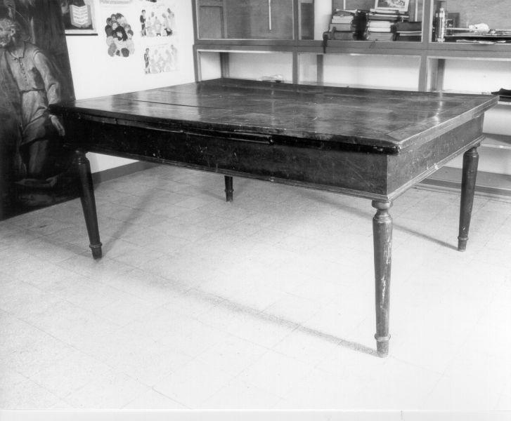 tavolo - ambito lunigianese (sec. XIX)