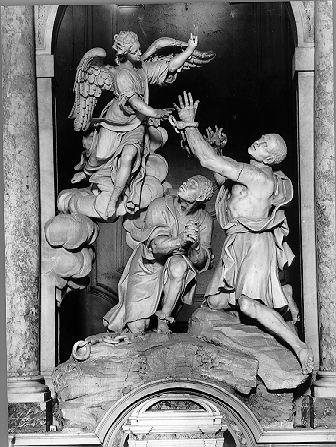 ANGELO CHE LIBERA DUE SCHIVI DEL PURGATORIO (gruppo scultoreo) di Baratta Giovanni (primo quarto sec. XVIII)