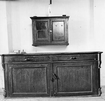 mobile da sacrestia - ambito toscano (sec. XIX)