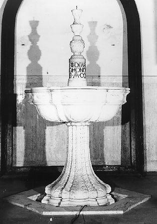 fonte battesimale di Guardi Andrea di Francesco (attribuito) (sec. XV)