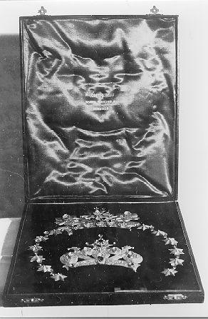 corona di immagine sacra, serie di Cecchelli F (sec. XX)