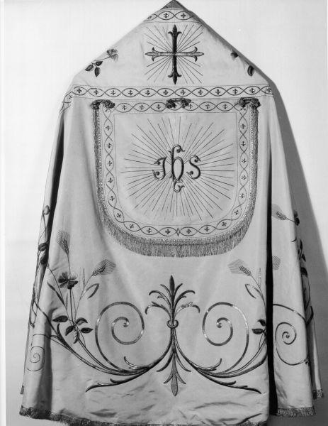 piviale - manifattura italiana (secondo quarto sec. XX)