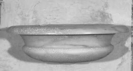 acquasantiera da parete - ambito apuoversiliese (sec. XIX)