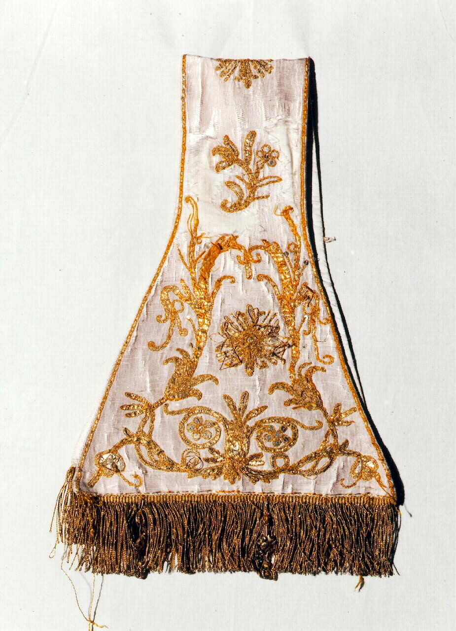 manipolo - manifattura siciliana (Prima metà sec. XIX)