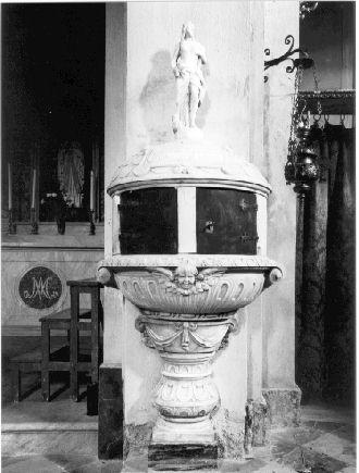 fonte battesimale - ambito apuoversiliese (sec. XVII)