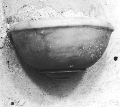 acquasantiera da parete - ambito lucchese (sec. XVIII)