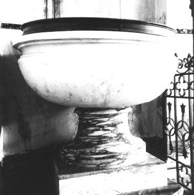 fonte battesimale - ambito apuoversiliese (fine sec. XVIII)