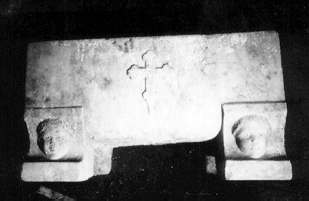 vasca battesimale - ambito apuoversiliese (sec. XV)