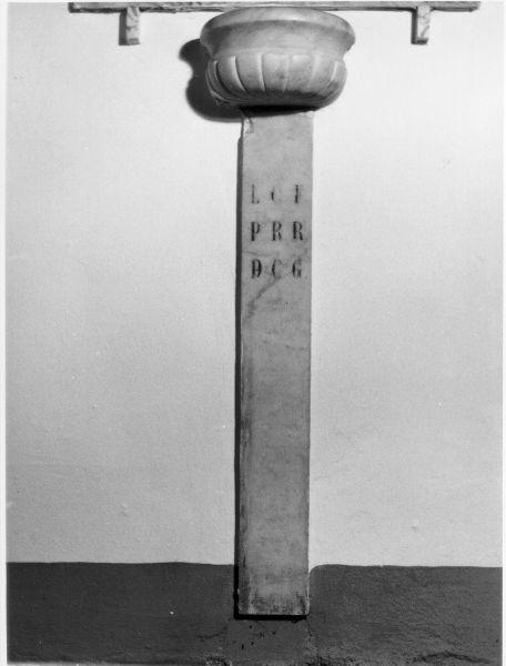 acquasantiera - bottega toscana (seconda metà sec. XIX)