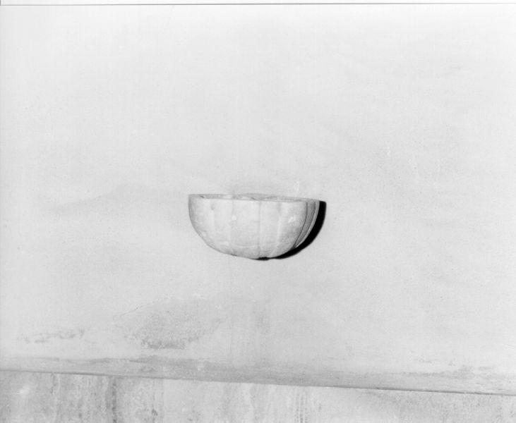 acquasantiera da parete - bottega toscana (seconda metà sec. XVIII)