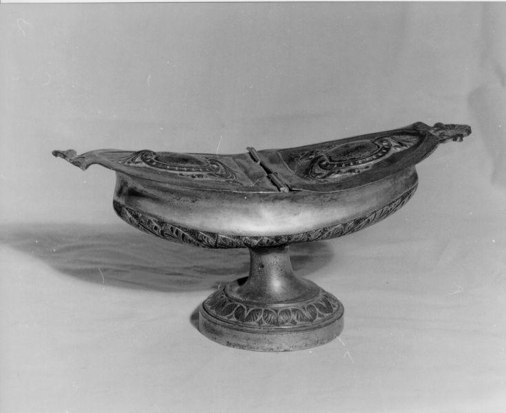 navicella portaincenso - bottega italiana (prima metà sec. XIX)