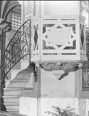 pulpito - bottega apuana (fine/inizio secc. XIX/ XX)