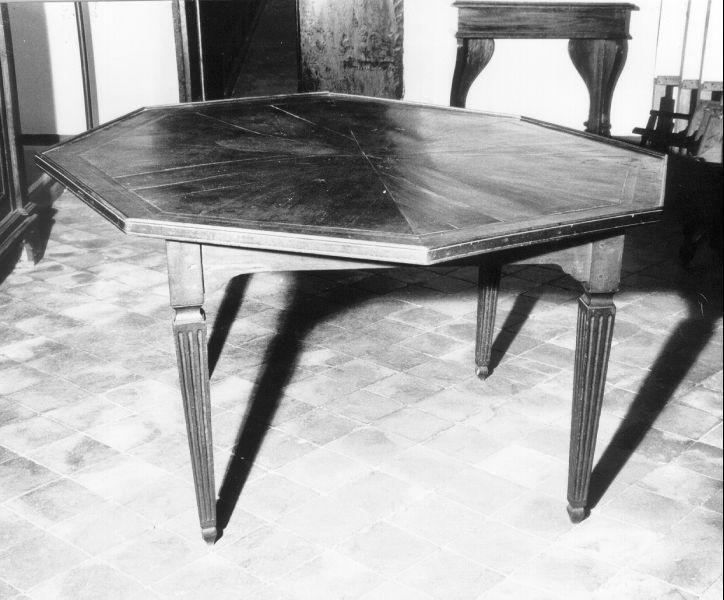 tavolino - Ambito lucchese (seconda metà sec. XVIII)