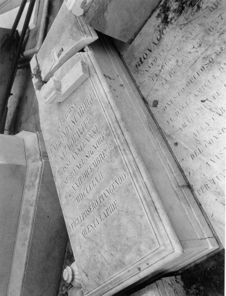 monumento funebre - ambito toscano (terzo quarto sec. XIX)