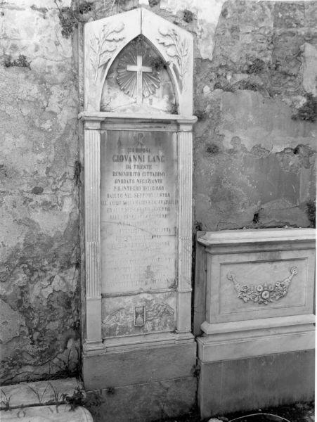 lapide tombale - ambito toscano (seconda metà sec. XIX)