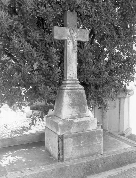 monumento funebre - ambito toscano (inizio sec. XX)