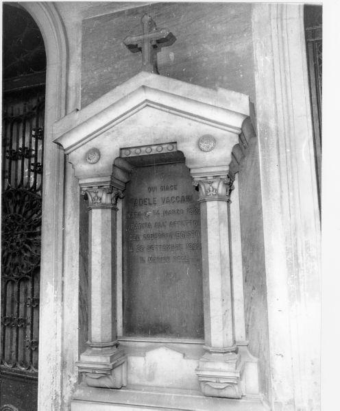 lapide tombale - bottega toscana (ultimo quarto sec. XIX)