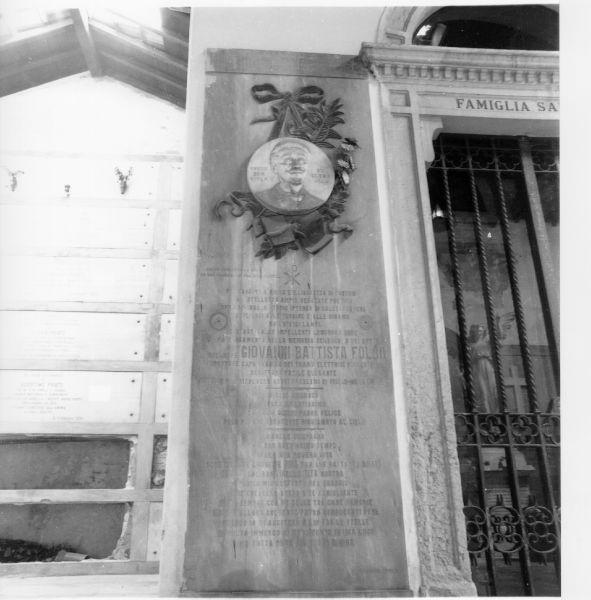 lapide tombale di Vila G (secc. XIX/ XX)