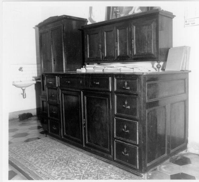 armadio da sacrestia - ambito pisano (metà sec. XIX)