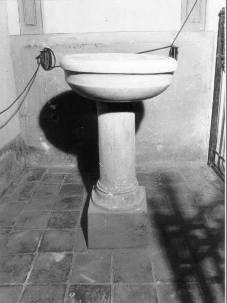 acquasantiera - a fusto, opera isolata - bottega toscana (sec. XIX)