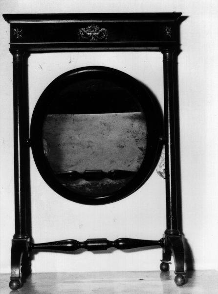 specchiera, opera isolata - bottega italiana (metà sec. XIX)