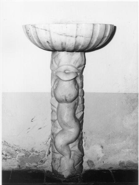 acquasantiera - a fusto, opera isolata - ambito pisano (metà sec. XVI)