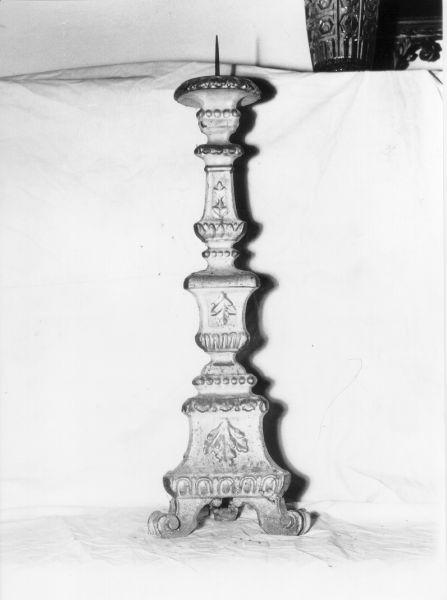 candeliere d'altare, serie - bottega toscana (sec. XVIII)