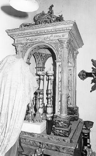 tronetto per esposizione eucaristica - a tempietto - bottega italiana (secc. XVIII/ XIX)