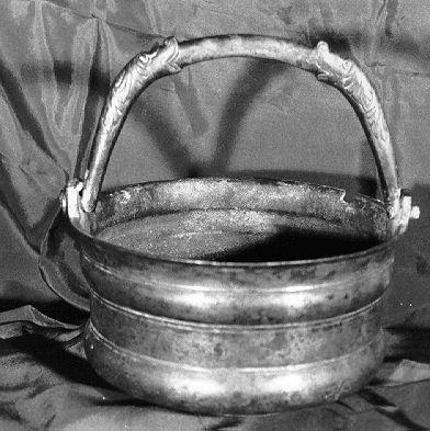 secchiello per l'acqua benedetta - bottega toscana (sec. XVII)