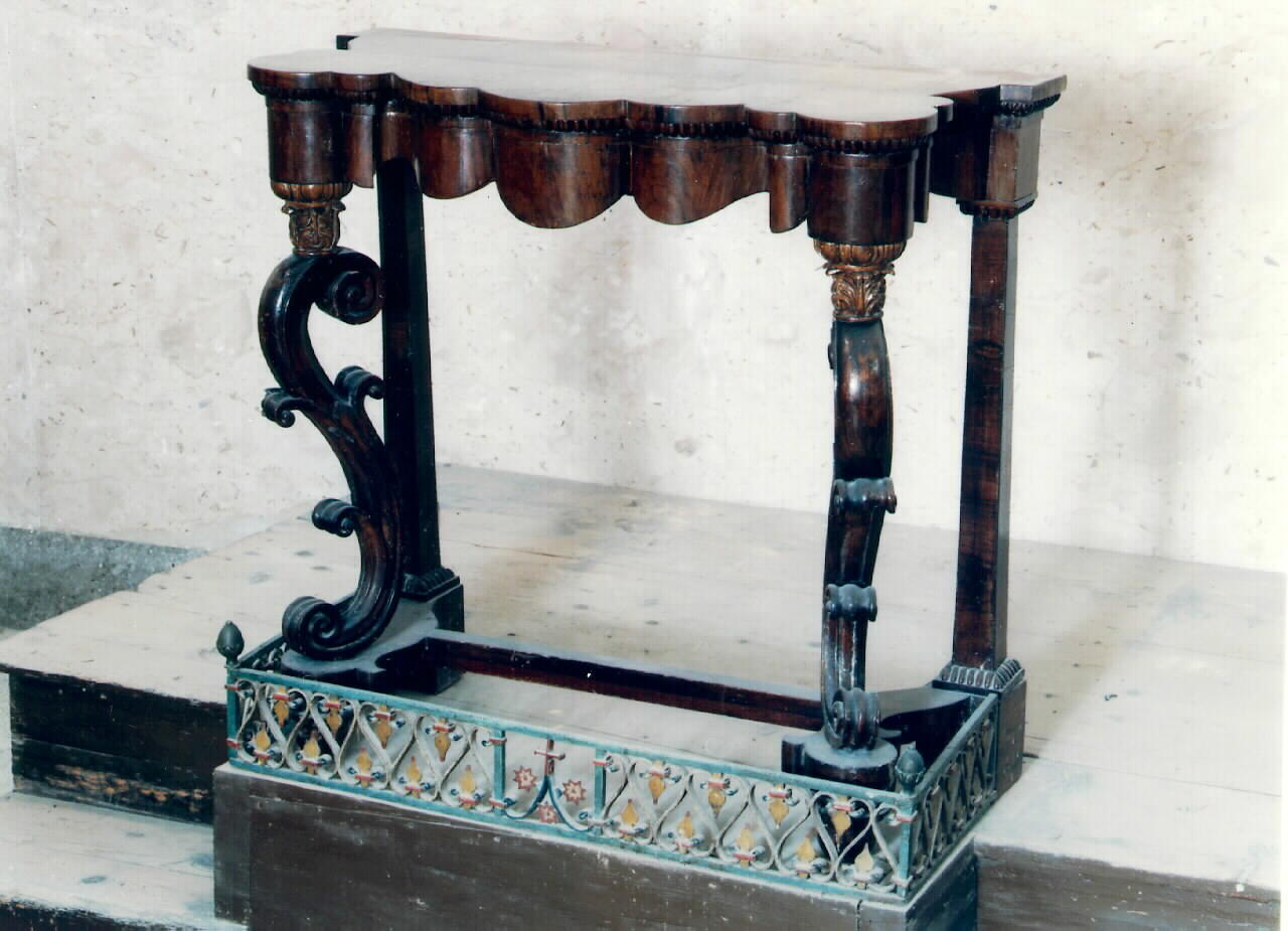 console - produzione siciliana (ultimo quarto sec. XIX)