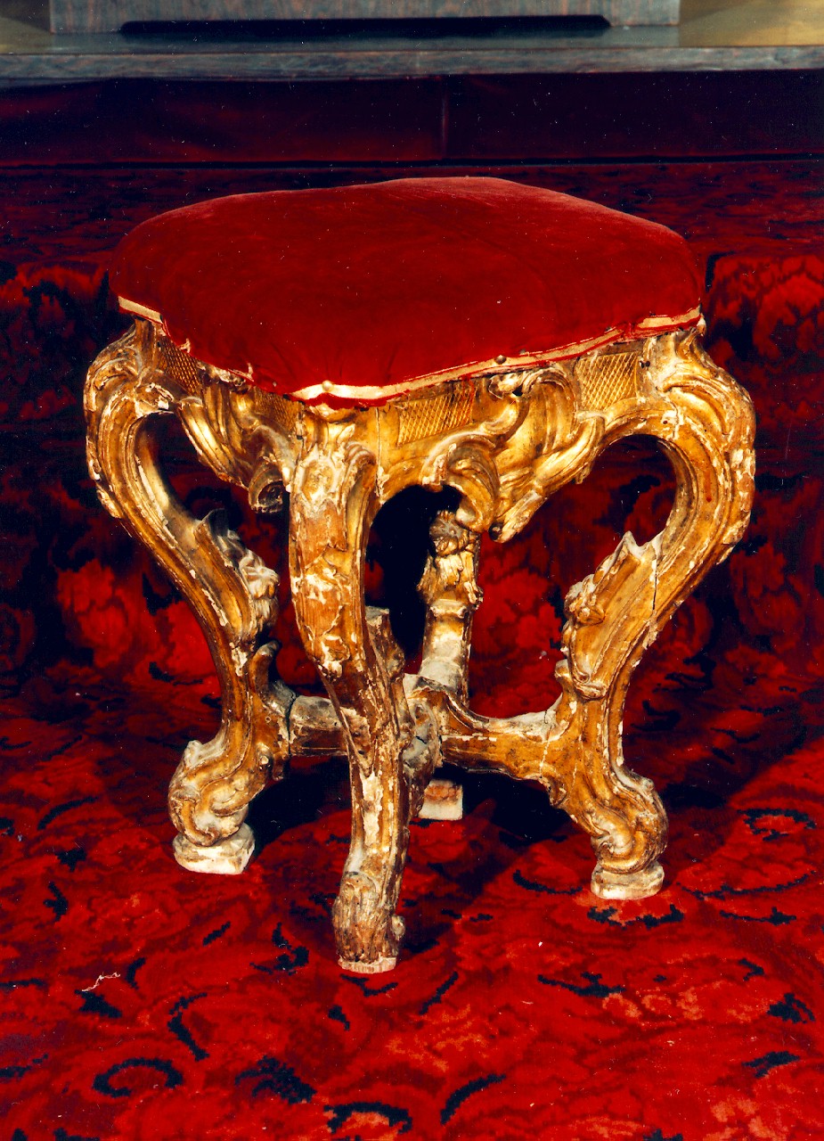 sgabello, serie - produzione siciliana (Seconda metà sec. XVIII)