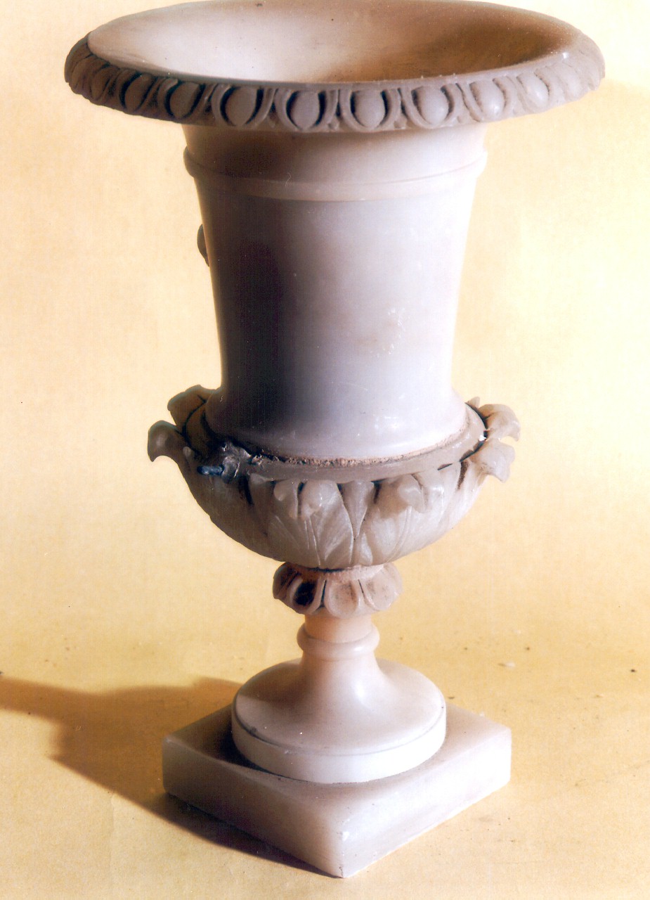 vaso, serie - ambito siciliano (primo quarto sec. XX)